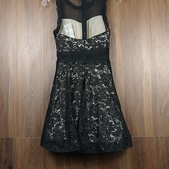 Speechless dress - Picture 4 of 7